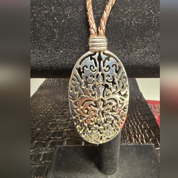 Source Unknown Jewelry - Silver Domed Oval Filagree Pendant Necklace 16-18"